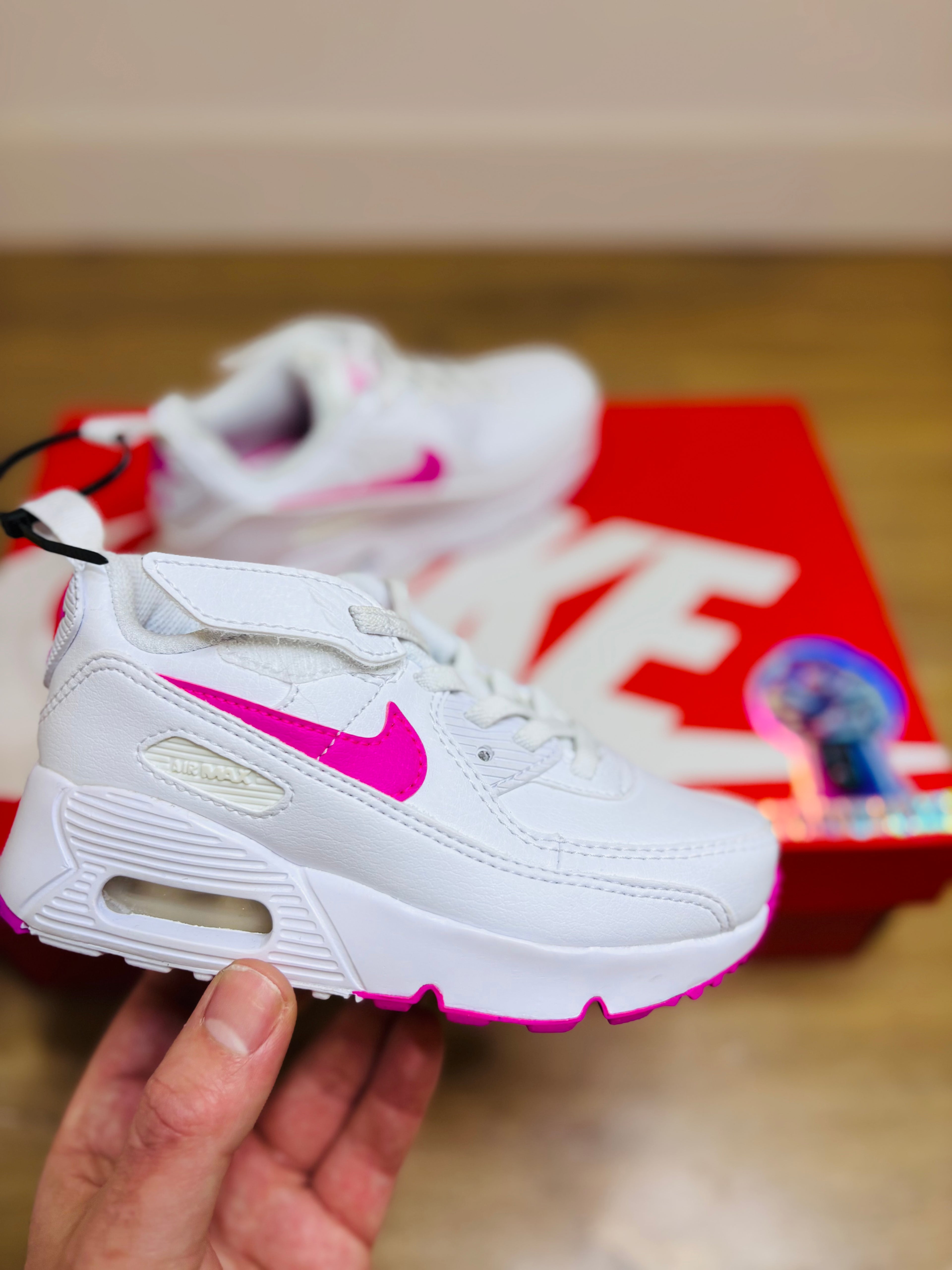 Nike Air Max 90 EasyOn White Pink Fuschia