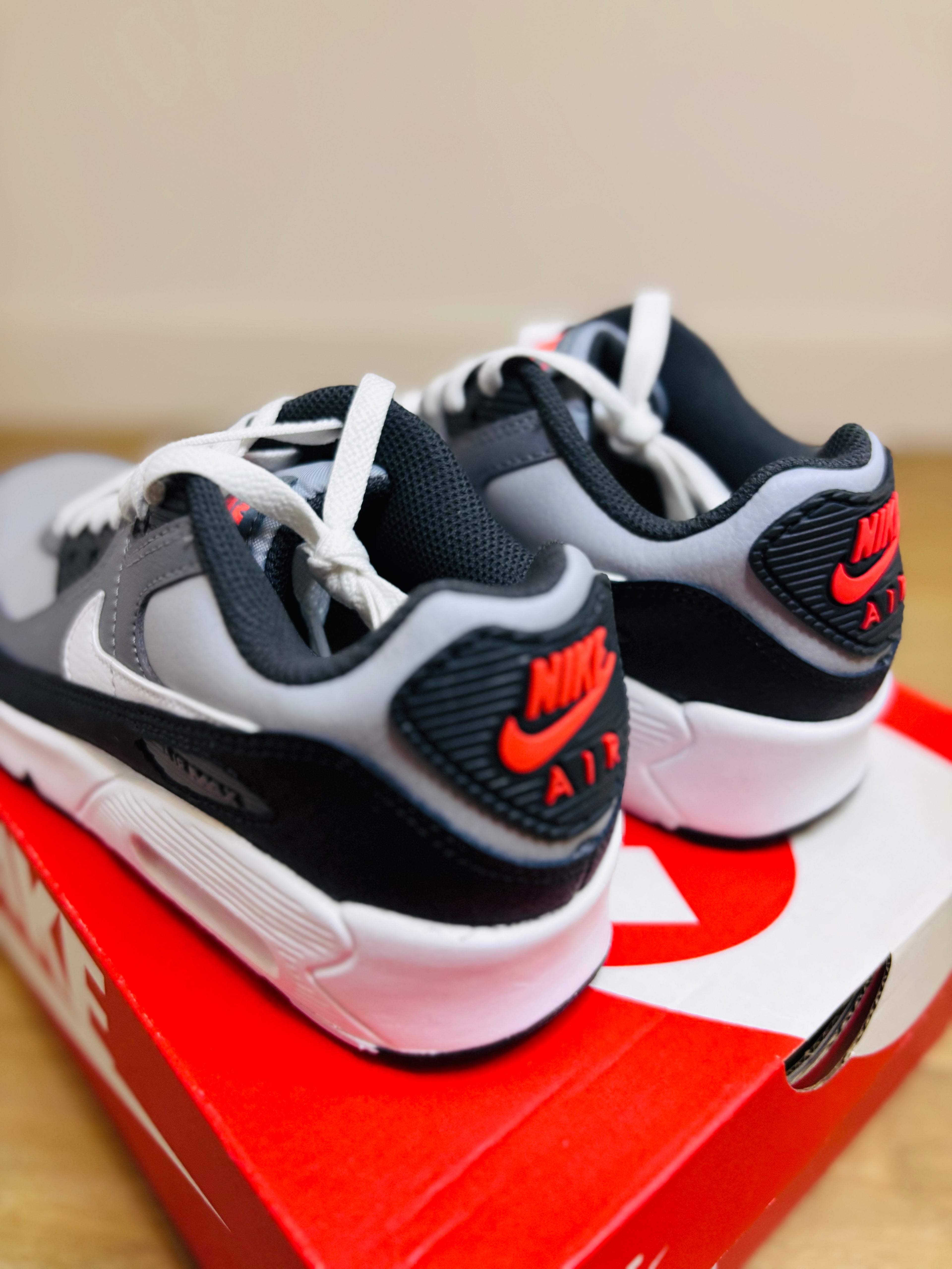 Nike Air Max 90 Wolf White Cool Grey