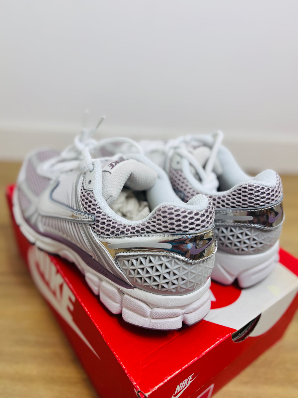 Nike Vomero 5 Zoom Metallic Lilas