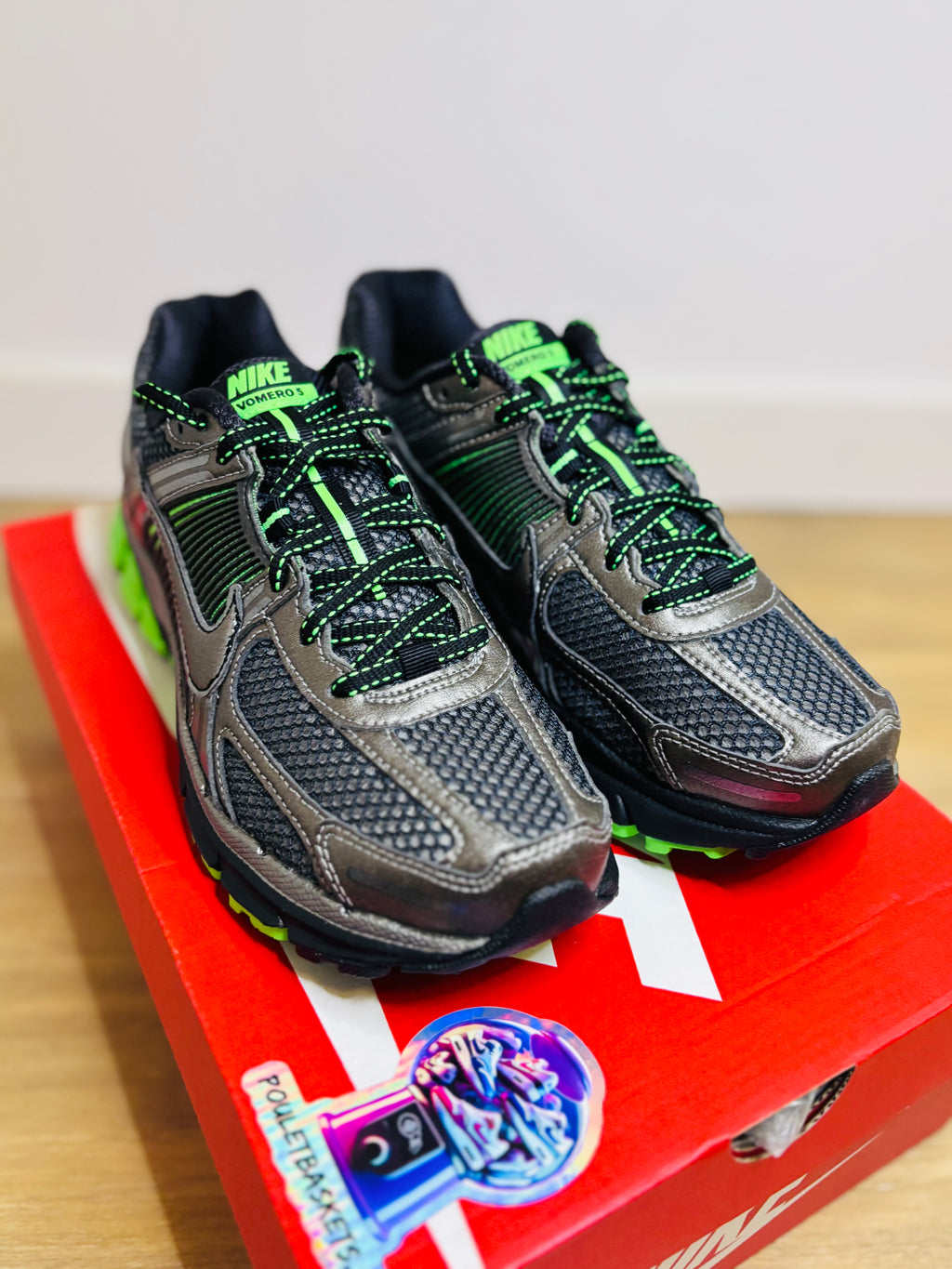 Nike Zoom Vomero 5 Spécial Édition Metallic Pewter Green