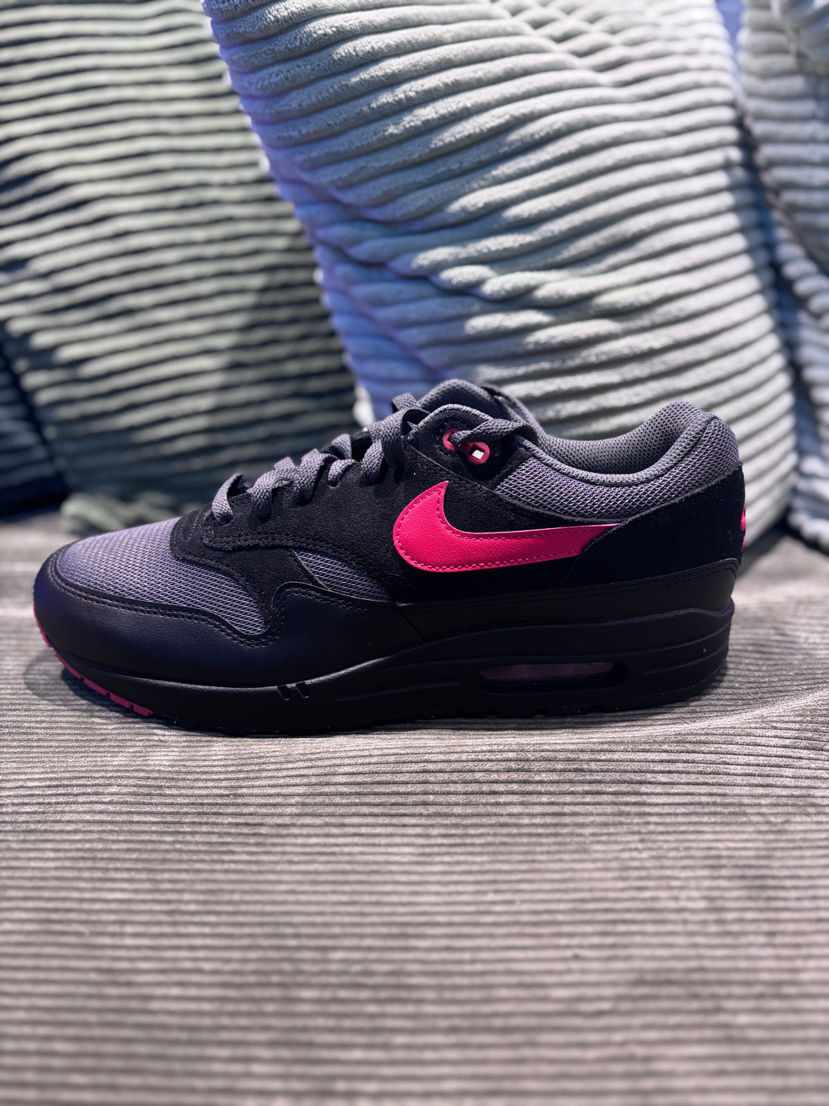 Air Max 1 Bred Black Red