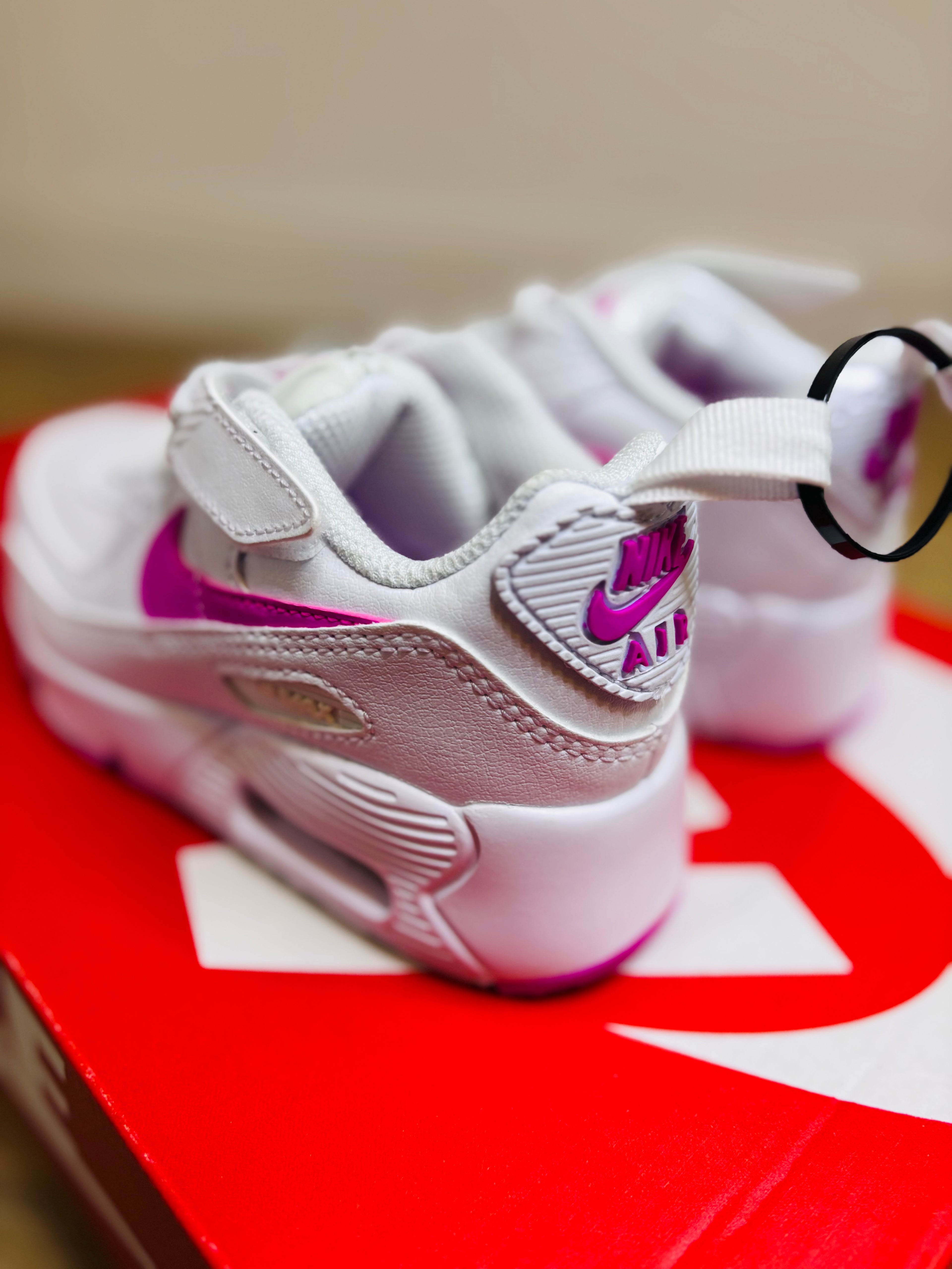 Nike Air Max 90 EasyOn White Pink Fuschia