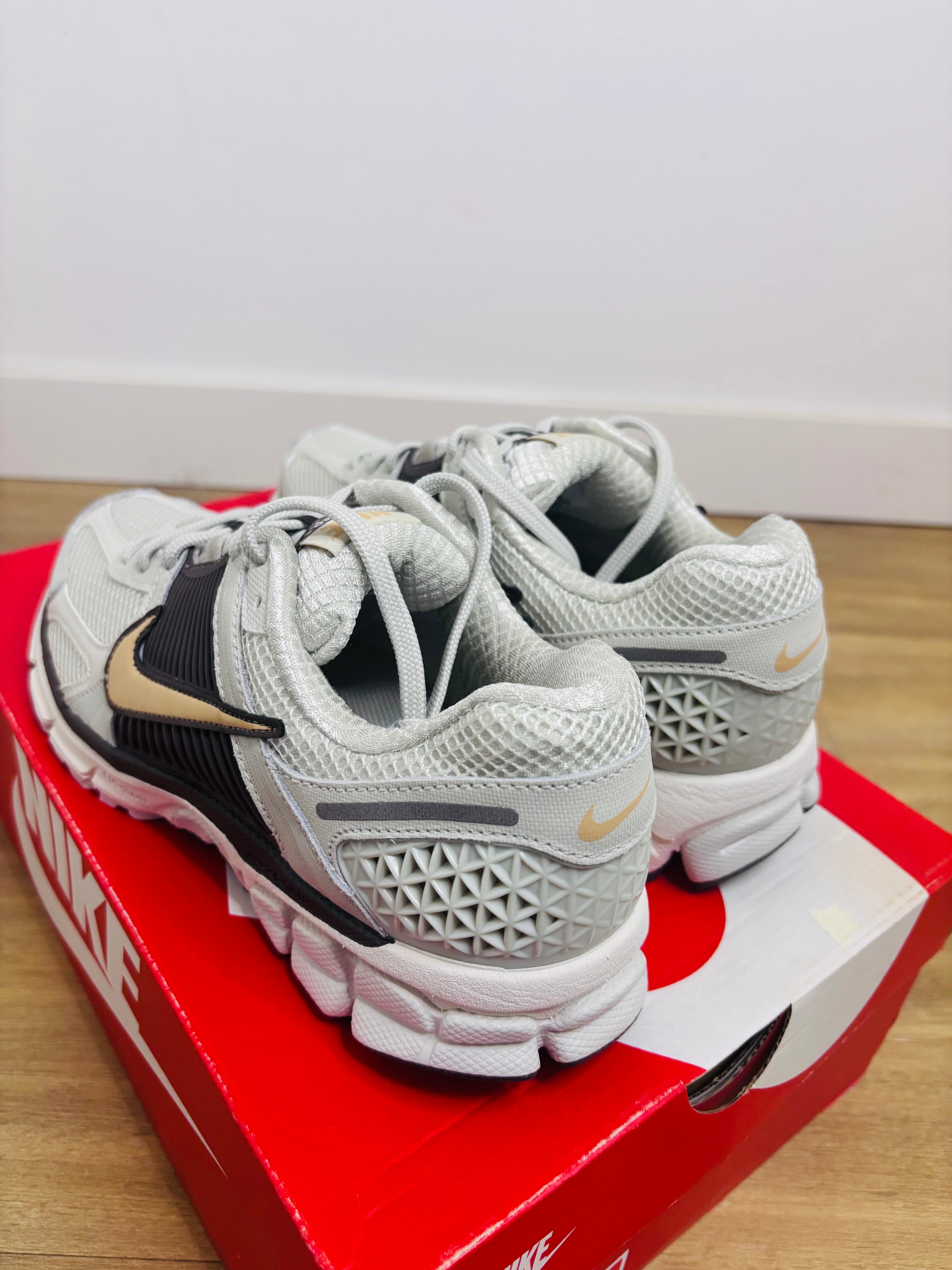 Nike Zoom Vomero 5 Light Bone Sesame