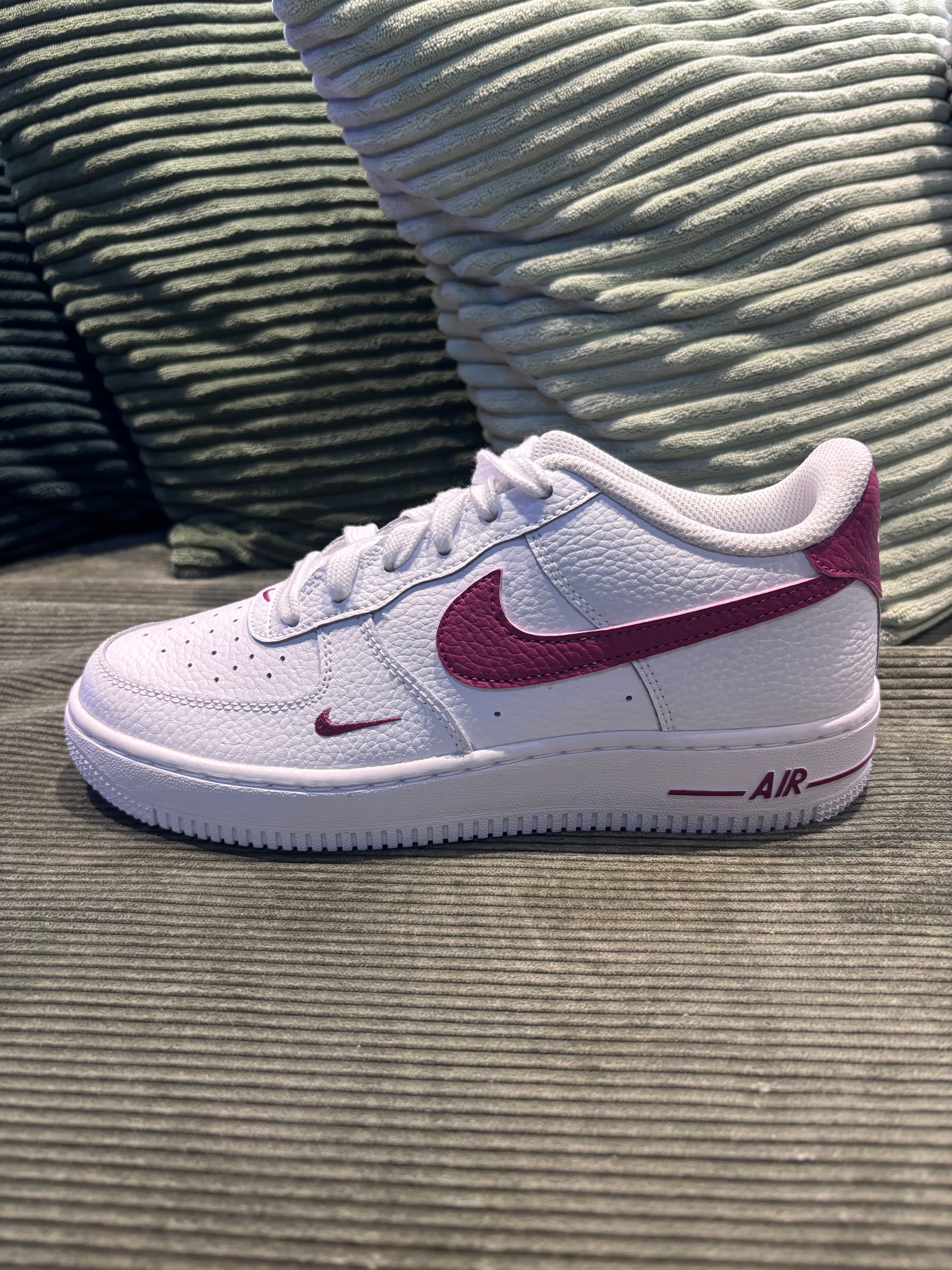 Air Force 1 White Sweet Beet