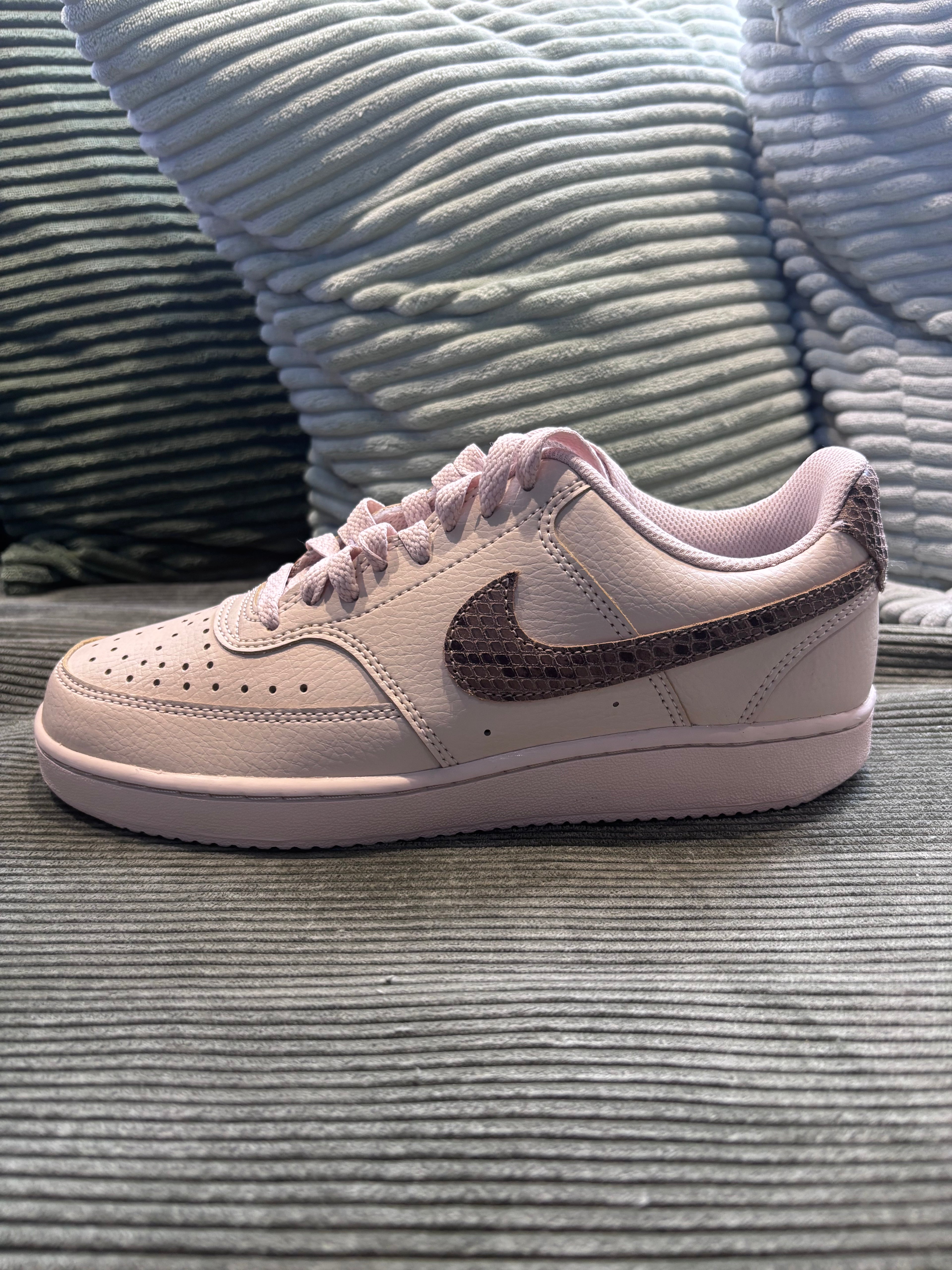 Court Borough Snake Édition