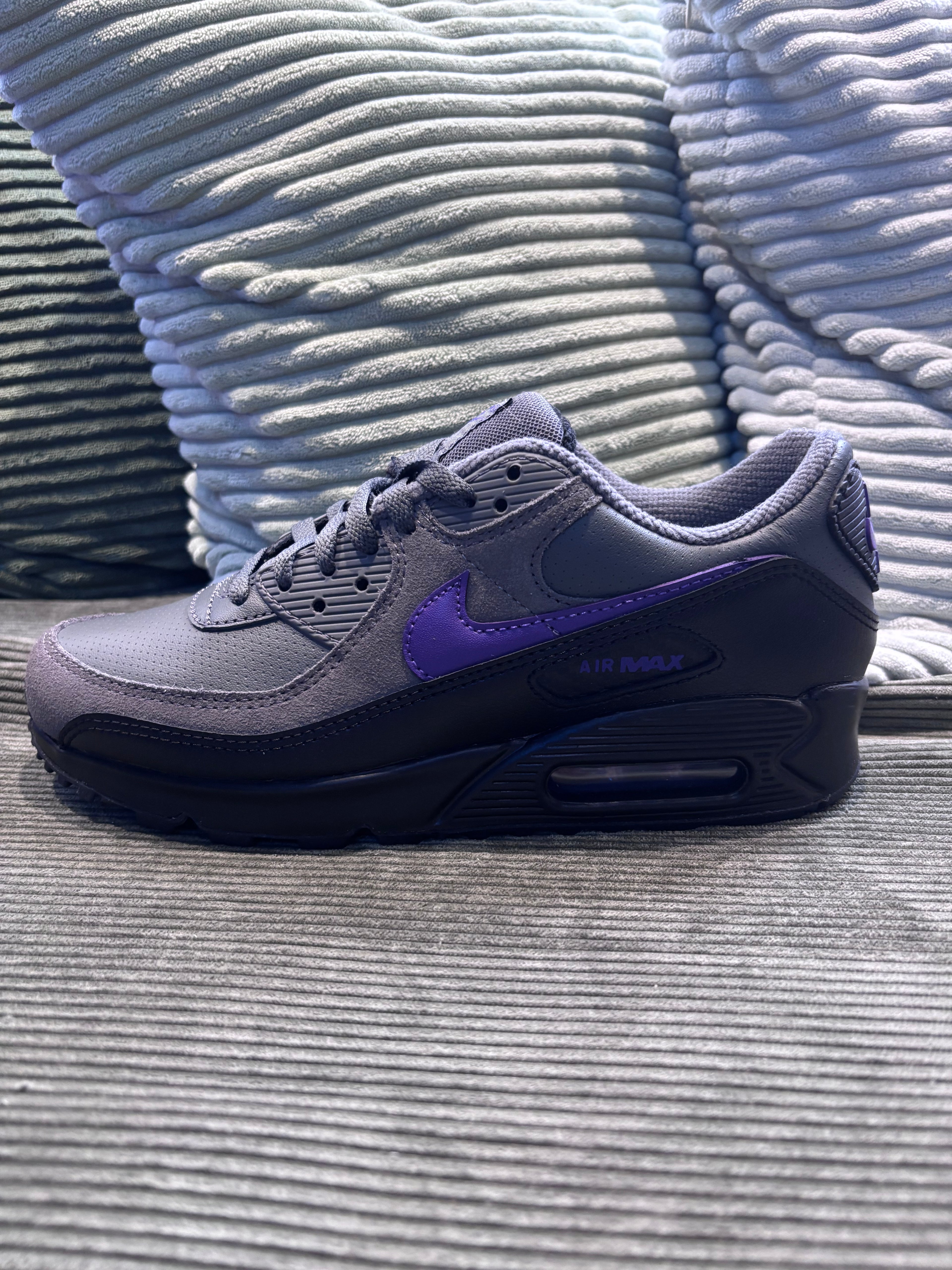 Air Max 90 Black Purple