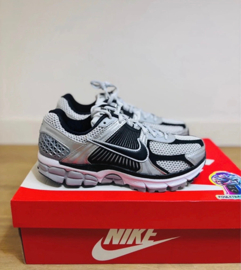 Nike Zoom Vomero 5 Black Metallic Silver