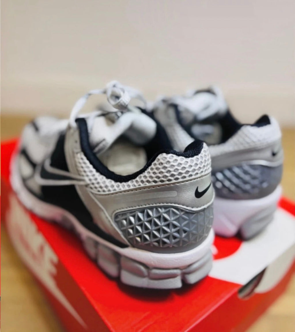 Nike Zoom Vomero 5 Black Metallic Silver