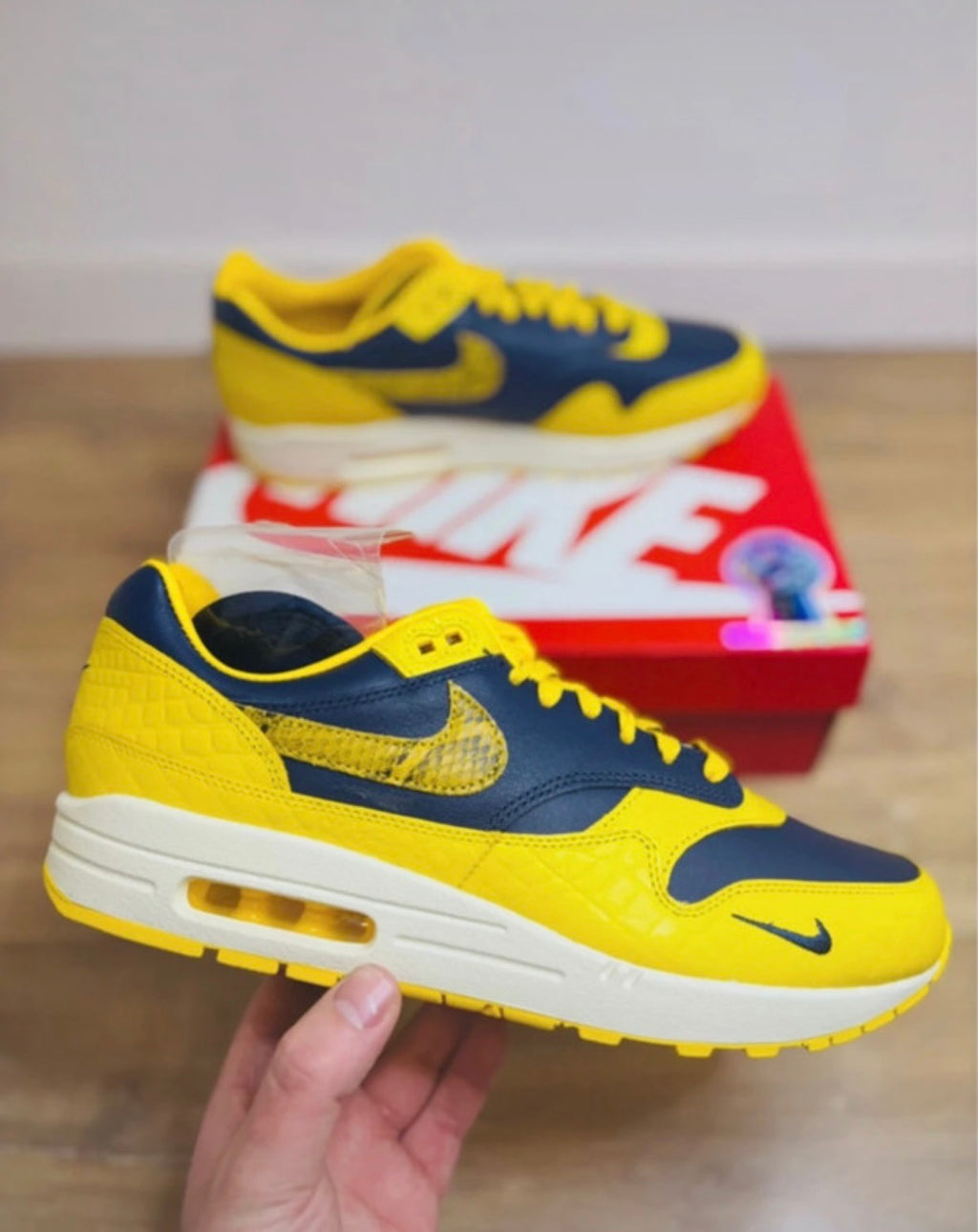 Nike Air Max 1' 87 SE Michigan Midnight Navy Yellow