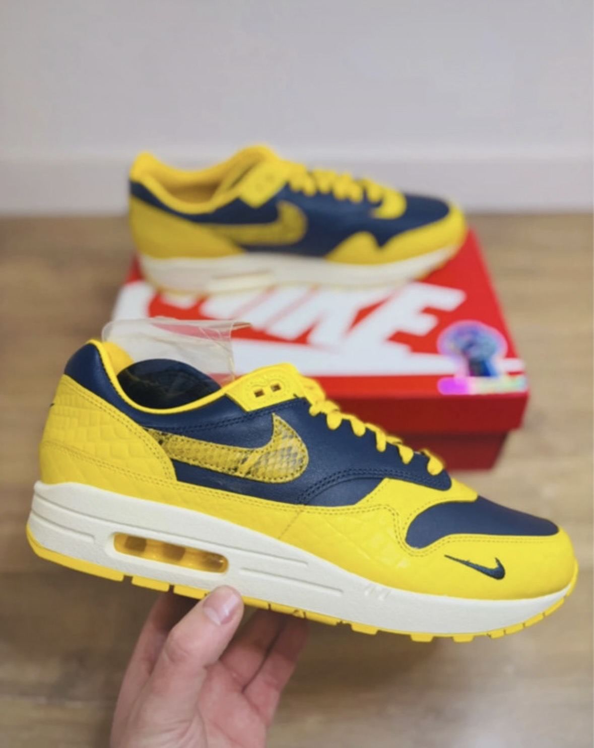 Nike Air Max 1' 87 SE Michigan Midnight Navy Yellow