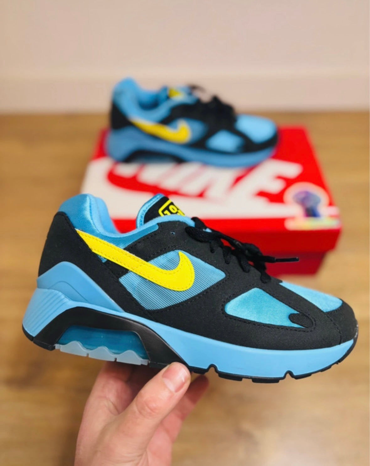 Nike Air 180 Baltic Blue Lightning