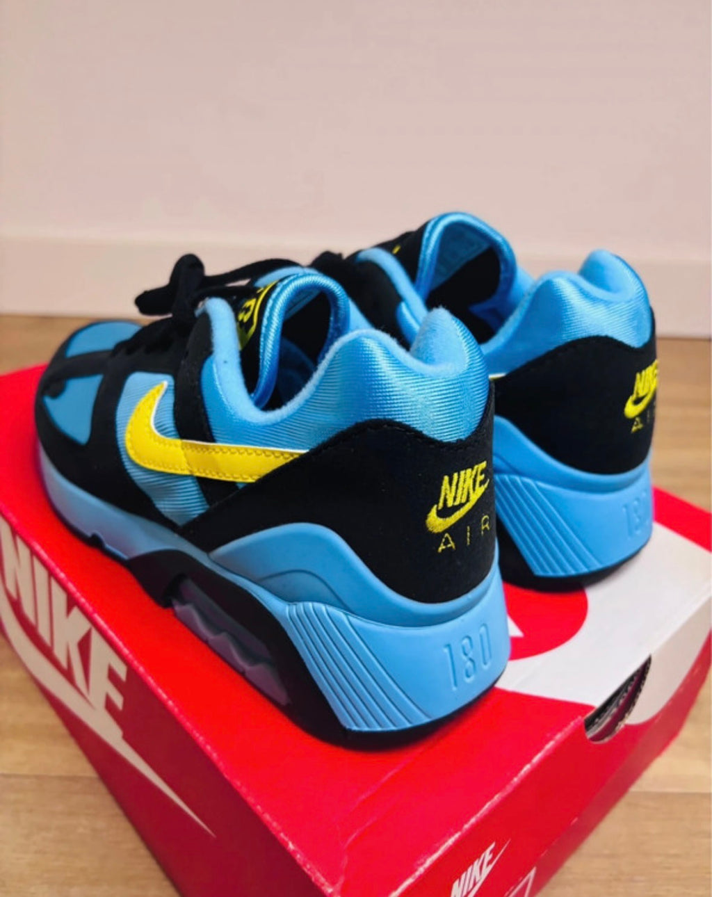 Nike Air 180 Baltic Blue Lightning