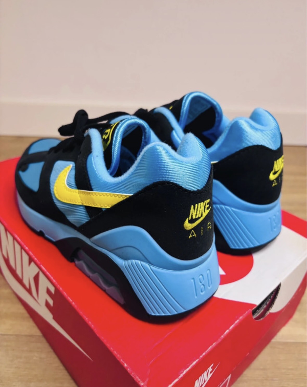 Nike Air 180 Baltic Blue Lightning
