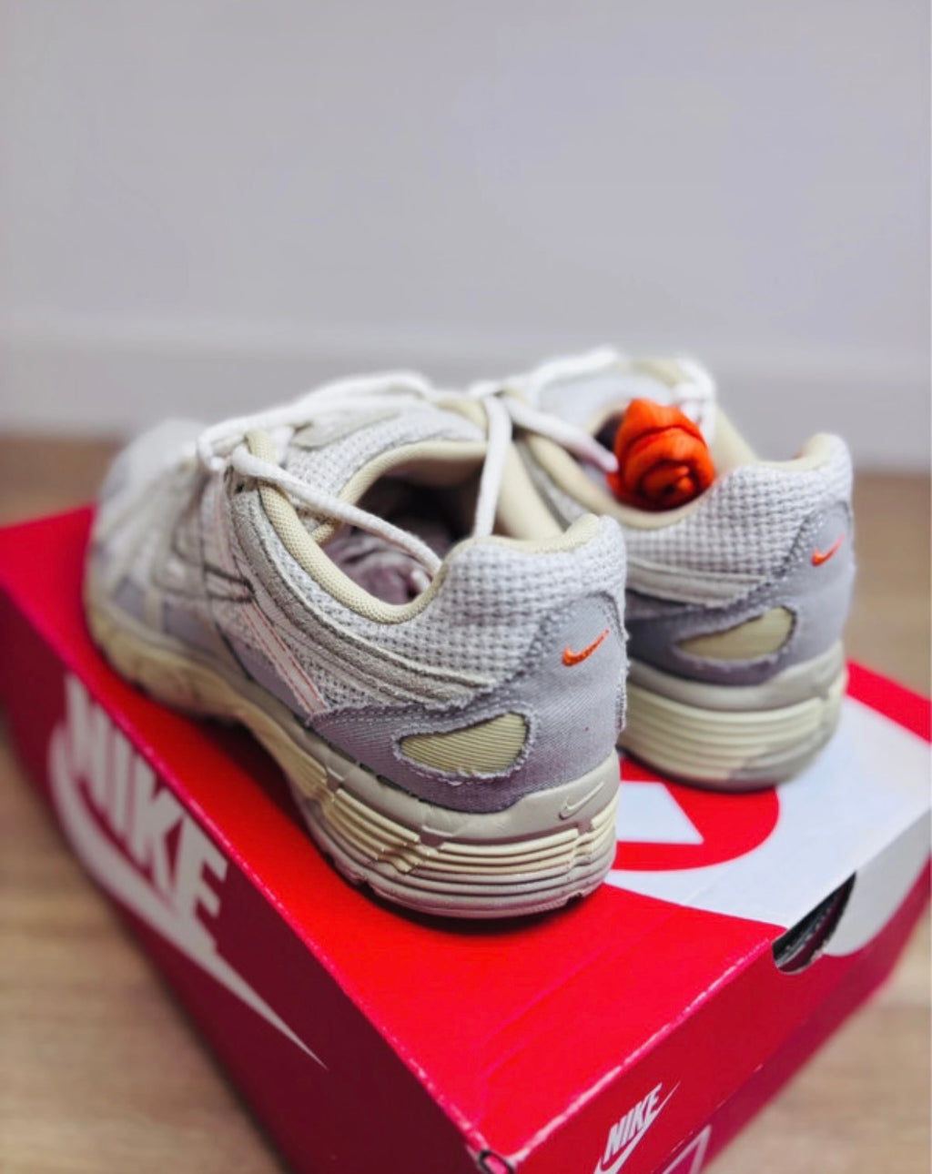 Nike P6000 Muslin College Grey