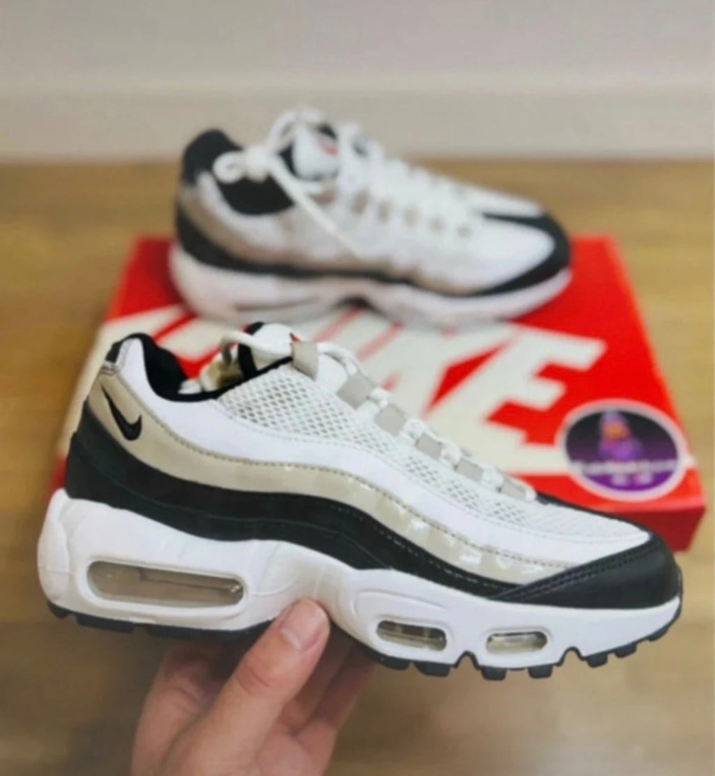 Nike Air Max 95 Patent Black and White