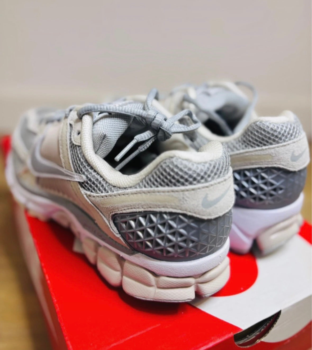 Nike Zoom Vomero 5 Light Orewood Brown