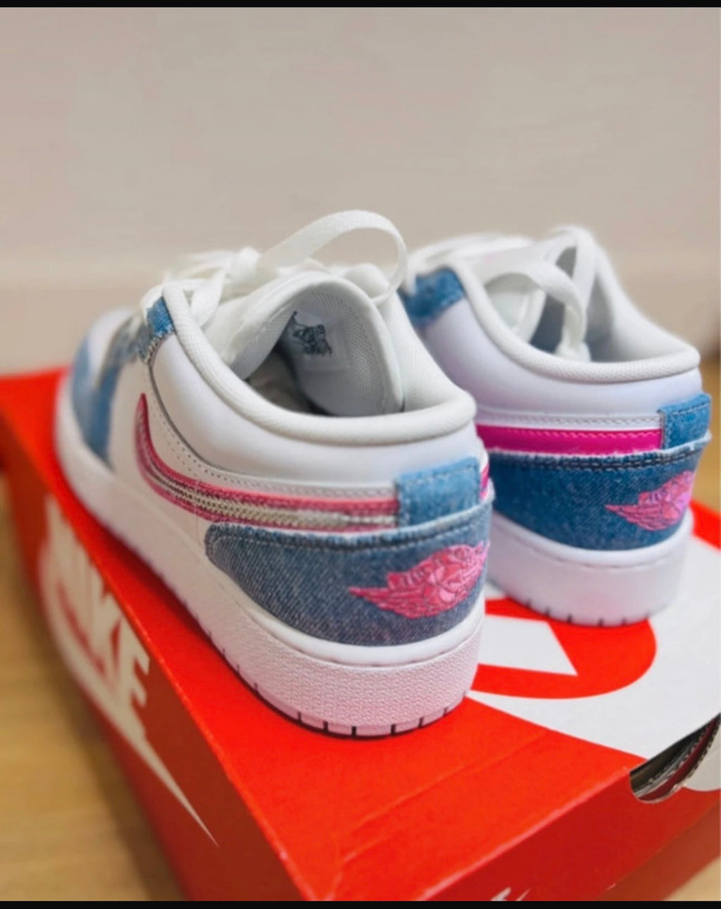 Nike Air Jordan 1 Low Special Edition Cobalt Bliss Special Sequin