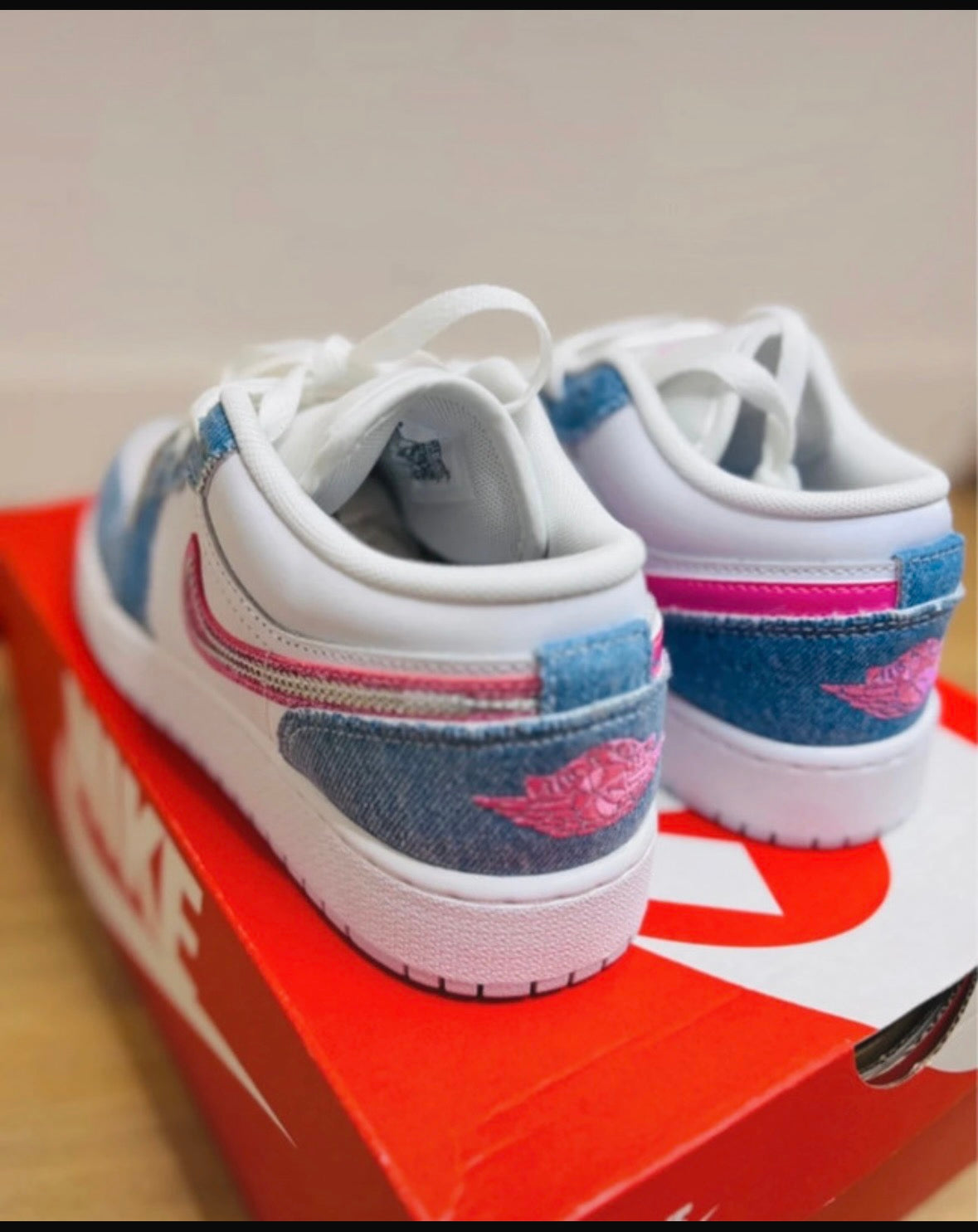 Nike Air Jordan 1 Low Special Edition Cobalt Bliss Special Sequin