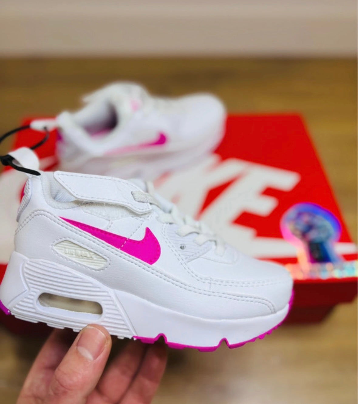 Nike Air Max 90 EasyOn White Pink Fuschia