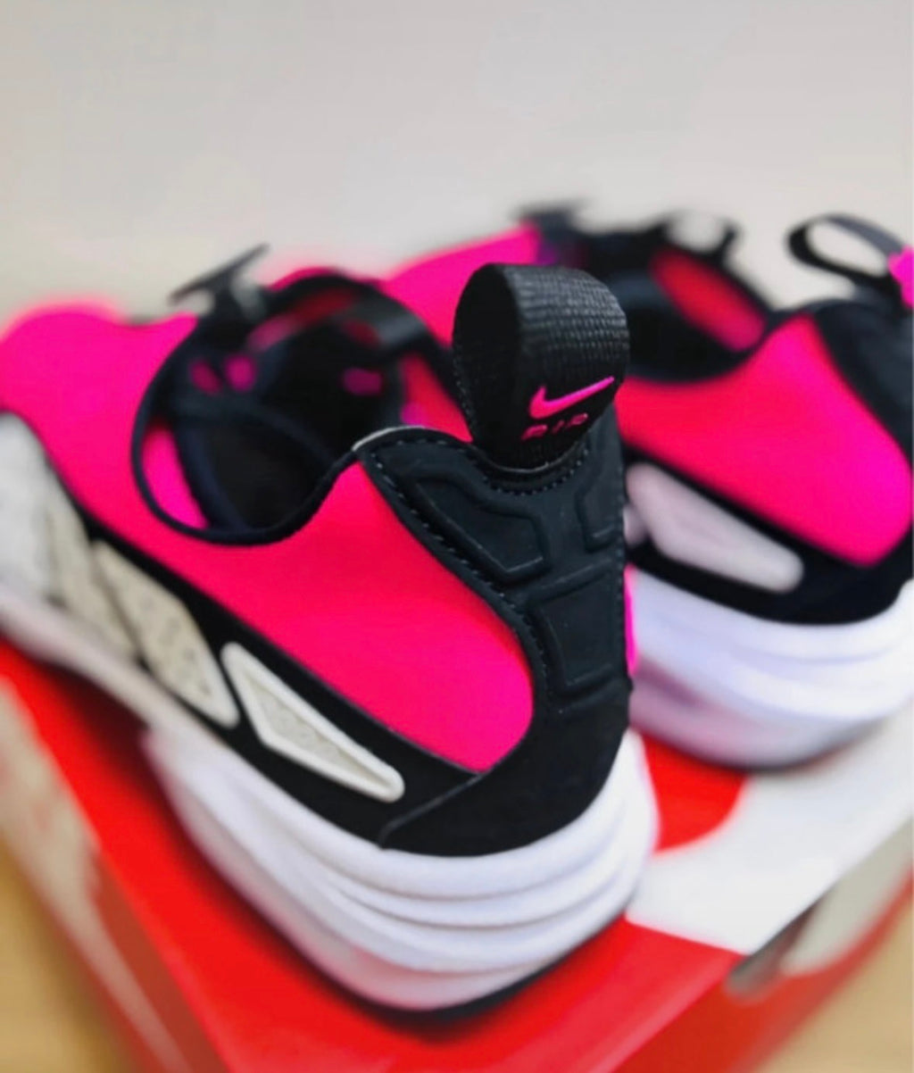 Nike Air Max SNDR Black Hyper Pink